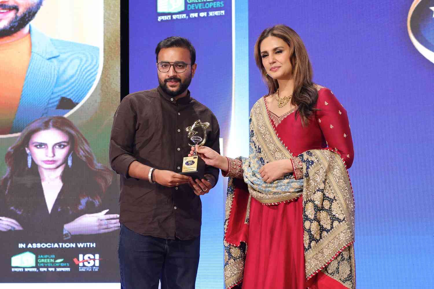 Briwon Academy receiving industry recognition for excellence in digital marketing education
